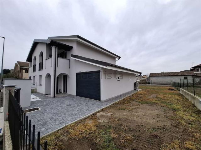 Villetta bifamiliare in vendita di 140 m² in Via Madre Teresa di Calcutta