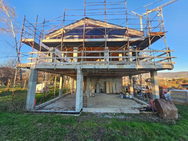 Villetta bifamiliare in vendita di 140 m² in Via Monte Taddeo