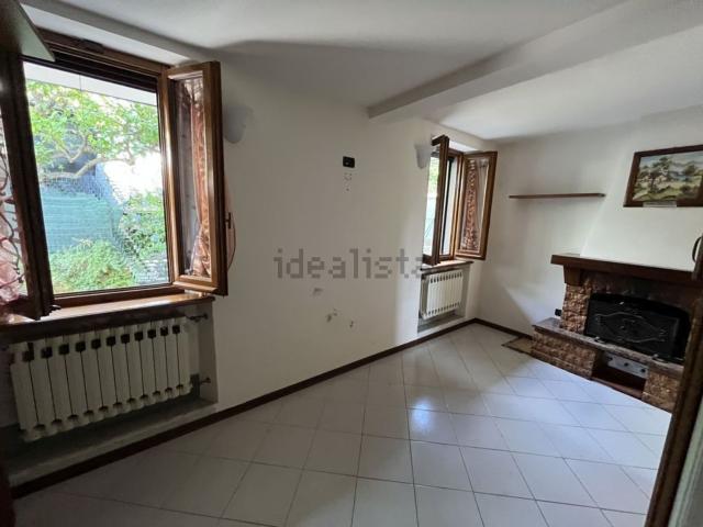 Villetta bifamiliare in vendita di 140 m² in Via Mura Est