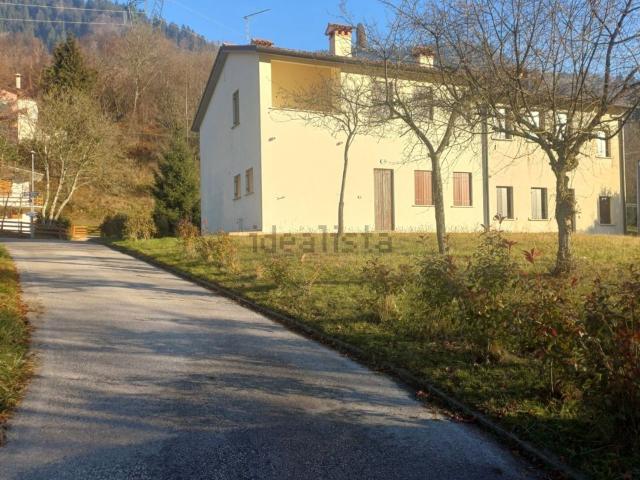Villetta bifamiliare in vendita di 140 m² in Via San Boldo