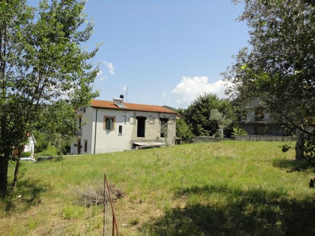 Villetta bifamiliare in vendita di 140 m² in Via San Rocco Montecchie, 23