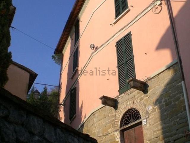 Villetta bifamiliare in vendita di 140 m² in Via SPADA, 1