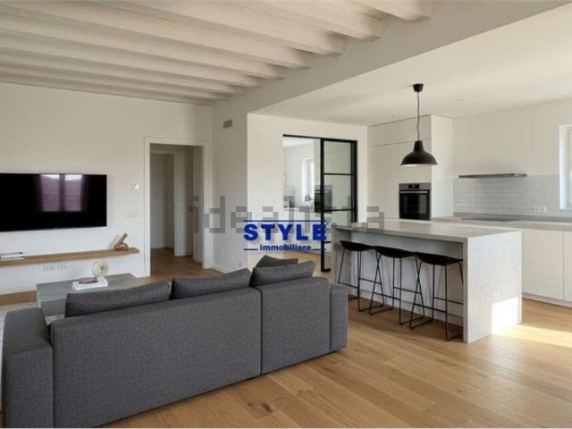 Villetta bifamiliare in vendita di 140 m²