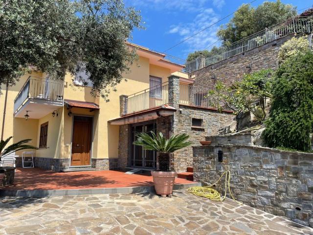 Villetta bifamiliare in vendita di 140 m²