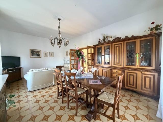 Villetta bifamiliare in vendita di 140 m²