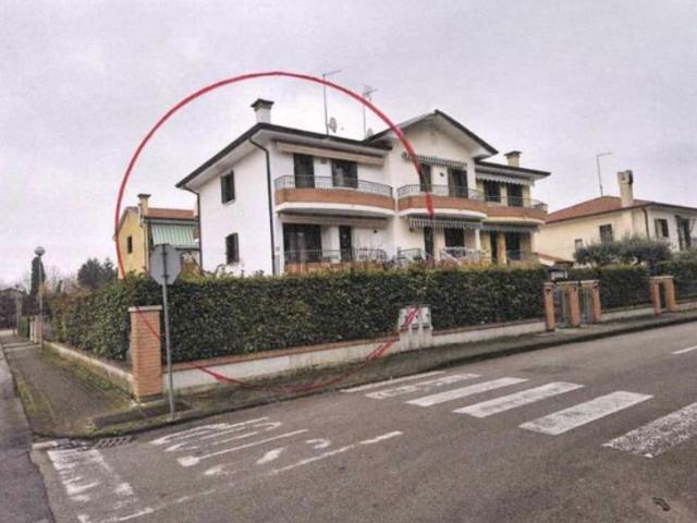 Villetta bifamiliare in vendita di 141 m² in Via Egidio Montagner, 28