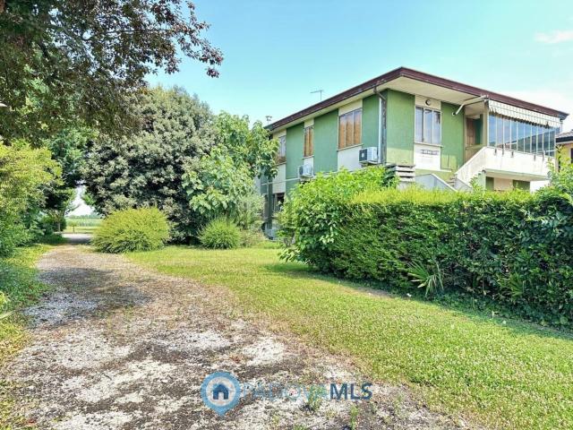 Villetta bifamiliare in vendita di 142 m² in Via Caneva, 3