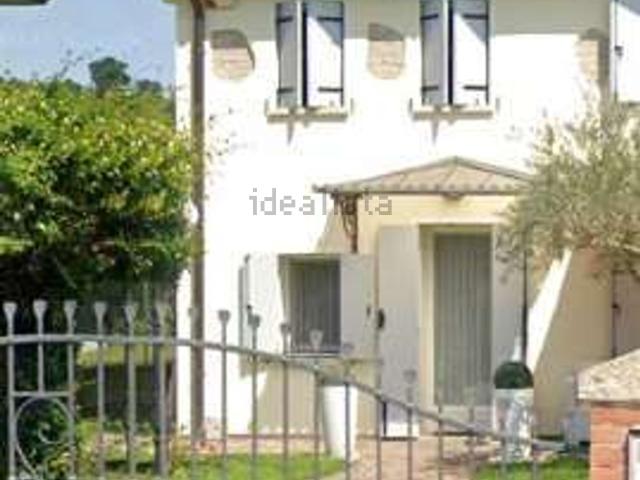 Villetta bifamiliare in vendita di 142 m² in Via San Daniele