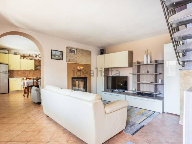 Villetta bifamiliare in vendita di 147 m² in Via Camillo Benso Conte di Cavour, 67