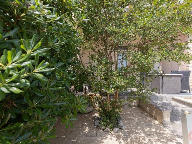 Villetta bifamiliare in vendita di 147 m² in Via Lago di Orta