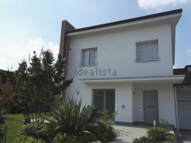 Villetta bifamiliare in vendita di 144 m² in Via J. F. Kennedy