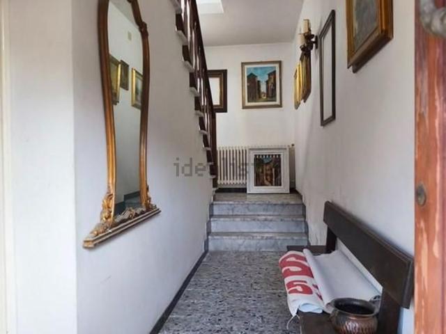 Villetta bifamiliare in vendita di 145 m² in Via Bonascola