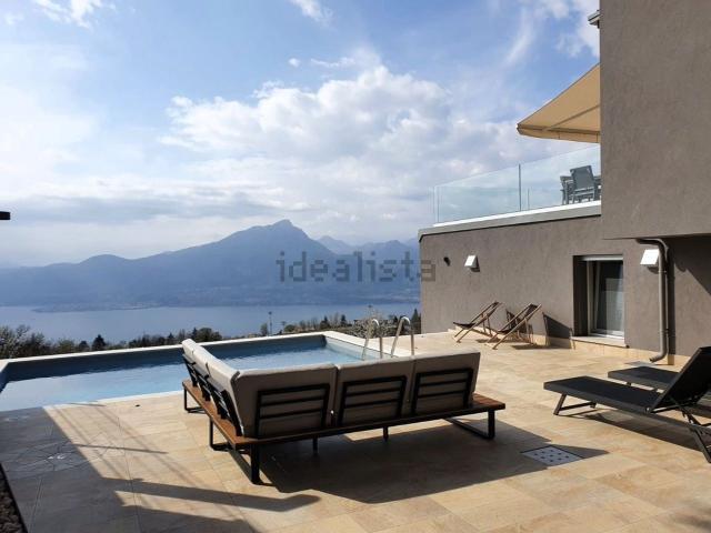 Villetta bifamiliare in vendita di 145 m² in Via Dosso Croce