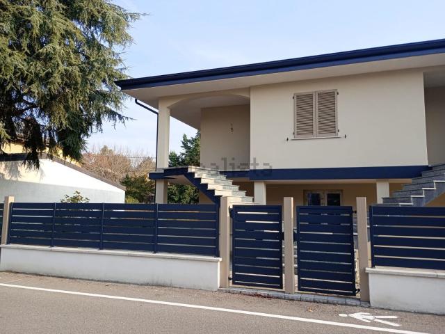 Villetta bifamiliare in vendita di 145 m² in Via Eleonora Duse