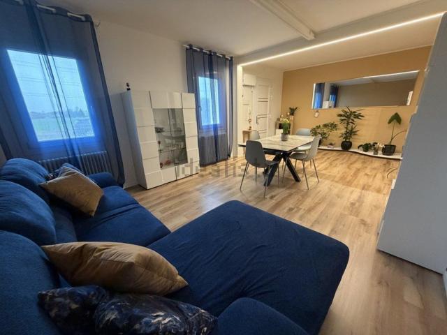 Villetta bifamiliare in vendita di 145 m² in Via G. Di Vittorio, 115