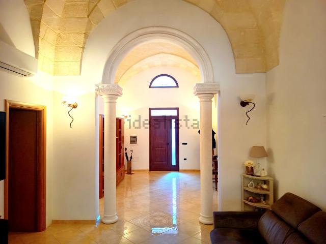 Villetta bifamiliare in vendita di 145 m² in Via Giulio Cesare, 5