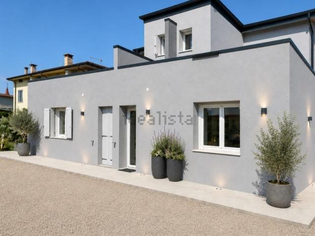 Villetta bifamiliare in vendita di 145 m² in Via Lampertico, 36