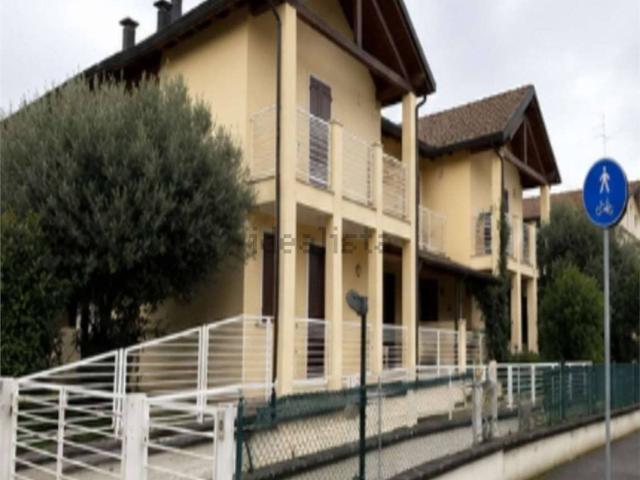 Villetta bifamiliare in vendita di 145 m² in Via Pietro da Rimini, 28