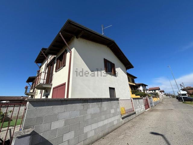 Villetta bifamiliare in vendita di 145 m² in Via Roma