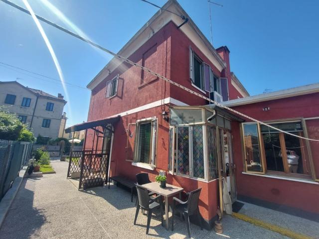 Villetta bifamiliare in vendita di 146 m² in Calle Bartolomeo Vivarini, 4