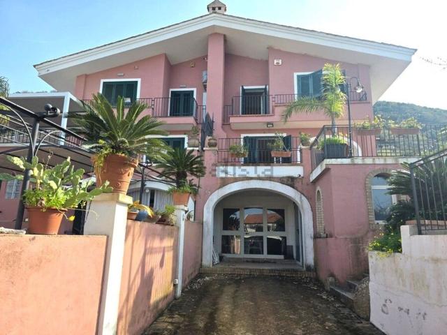 Villetta bifamiliare in vendita di 146 m² in Località marina di bordila