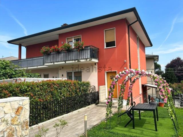 Villetta bifamiliare in vendita di 146 m² in Via L. da Porto, 23