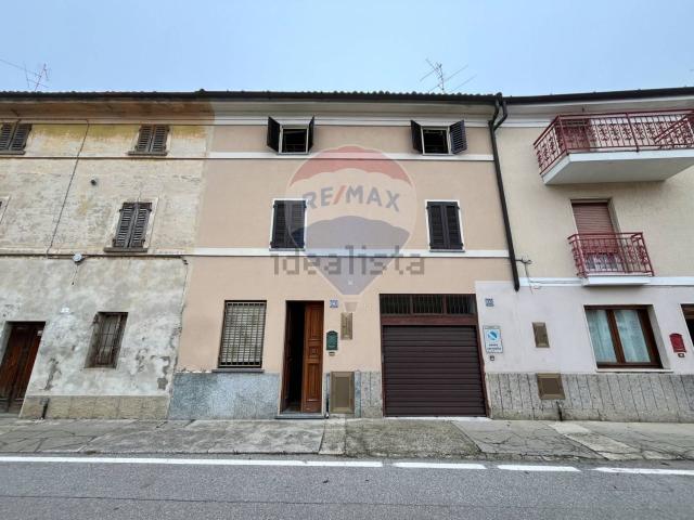 Villetta bifamiliare in vendita di 148 m² in Via V. Bellini, 21