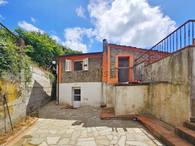 Villetta bifamiliare in vendita di 148 m² in Via Canepari, 70