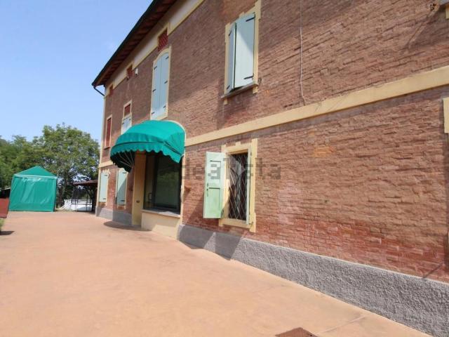 Villetta bifamiliare in vendita di 149 m² in Via Canale, 1