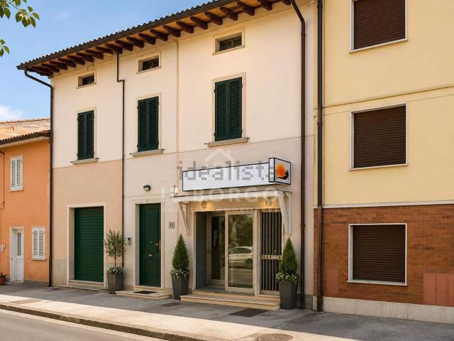 Villetta bifamiliare in vendita di 149 m² in Via Cesare Battisti, 583