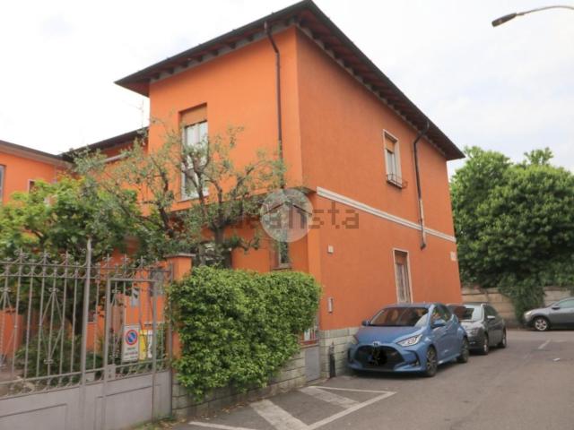 Villetta bifamiliare in vendita di 149 m² in Via IV Novembre, 19