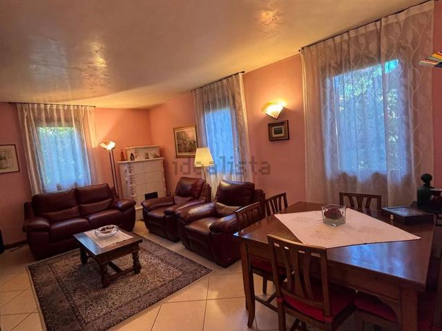 Villetta bifamiliare in vendita di 149 m²