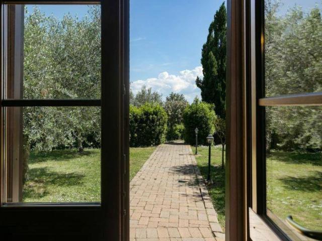 Villetta bifamiliare in vendita di 153 m² in Strada Grossetana