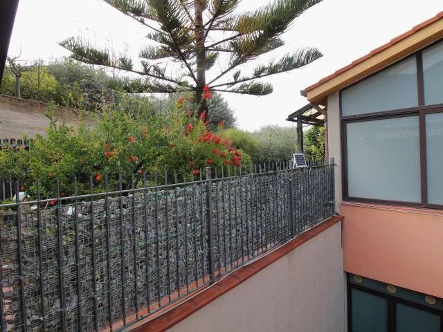 Villetta bifamiliare in vendita di 150 m² in Contrada Ponte di Chiavetta, 8