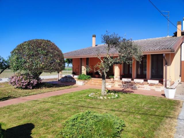 Villetta bifamiliare in vendita di 150 m² in Località Canaro, 9