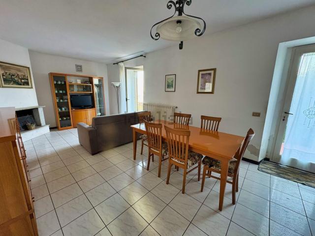 Villetta bifamiliare in vendita di 150 m² in Località tuori