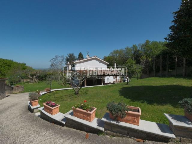 Villetta bifamiliare in vendita di 150 m² in Strada Comunale Monte Zucchero