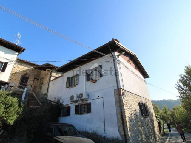 Villetta bifamiliare in vendita di 150 m² in Strada per Casara, 26