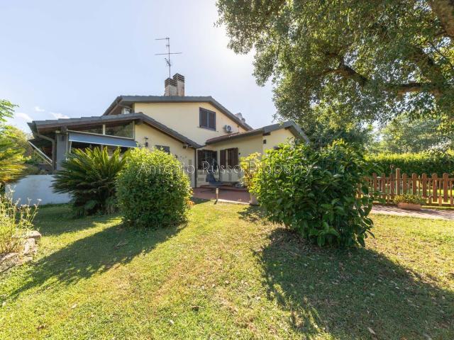 Villetta bifamiliare in vendita di 150 m² in Strada Provinciale 108