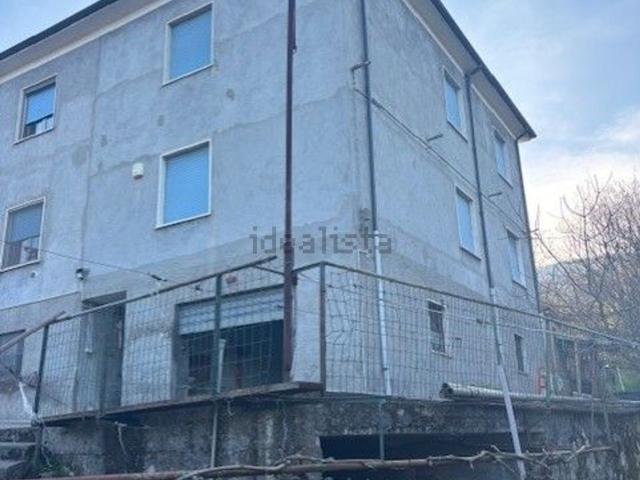 Villetta bifamiliare in vendita di 150 m² in Strada statale