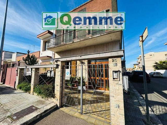 Villetta bifamiliare in vendita di 150 m² in Via Unitá d&apos Italia