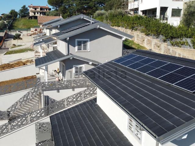 Villetta bifamiliare in vendita di 150 m² in Via Venezia Giulia