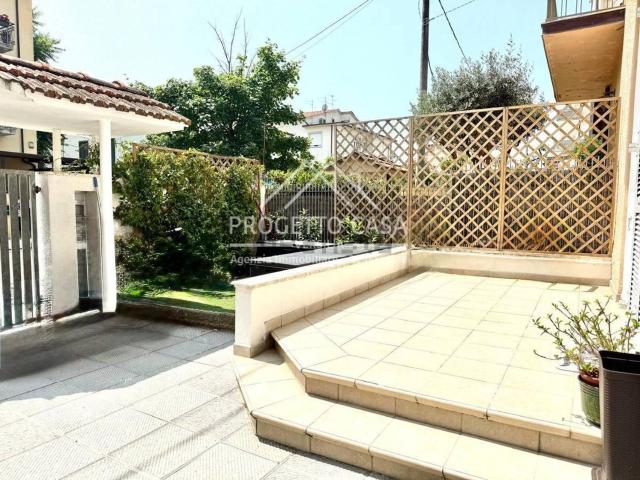 Villetta bifamiliare in vendita di 150 m² in Via Vittorio Veneto