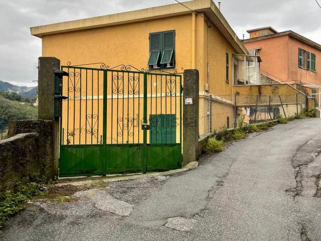 Villetta bifamiliare in vendita di 150 m² in Via Campodonico, 40
