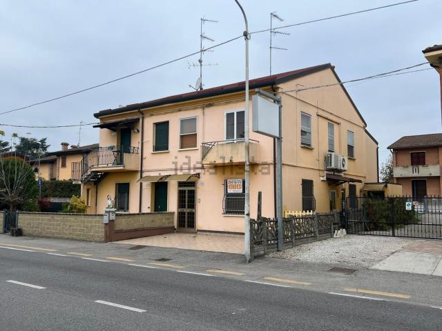 Villetta bifamiliare in vendita di 150 m² in Via Cento