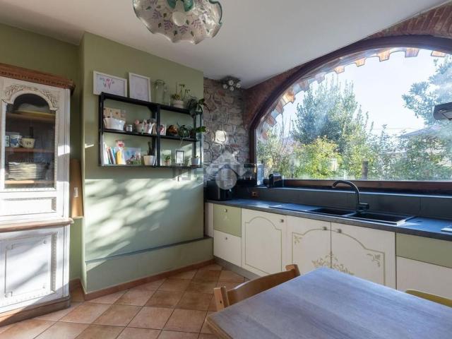 Villetta bifamiliare in vendita di 150 m² in Via Corte di Barriano, 16
