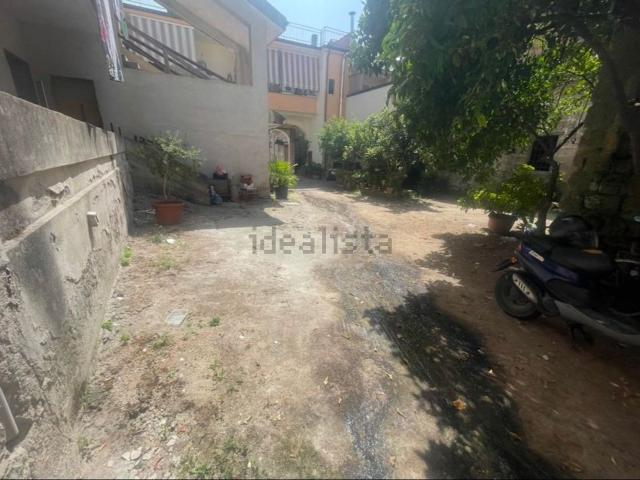 Villetta bifamiliare in vendita di 150 m² in Via Costanzo
