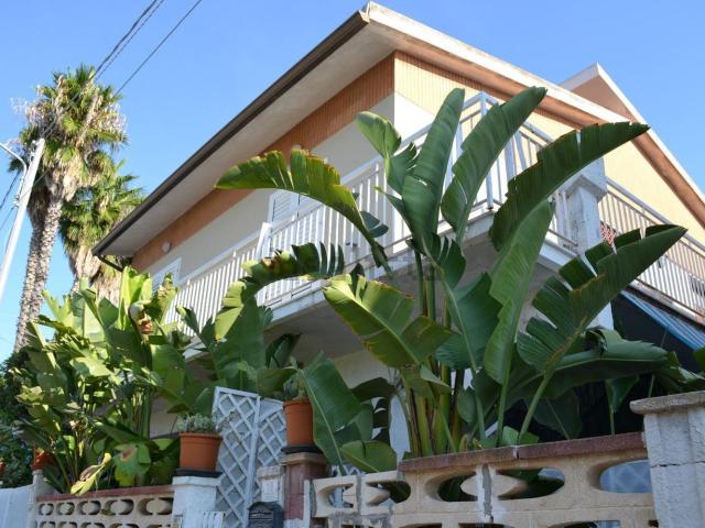 Villetta bifamiliare in vendita di 150 m² in Via delle Magnolie