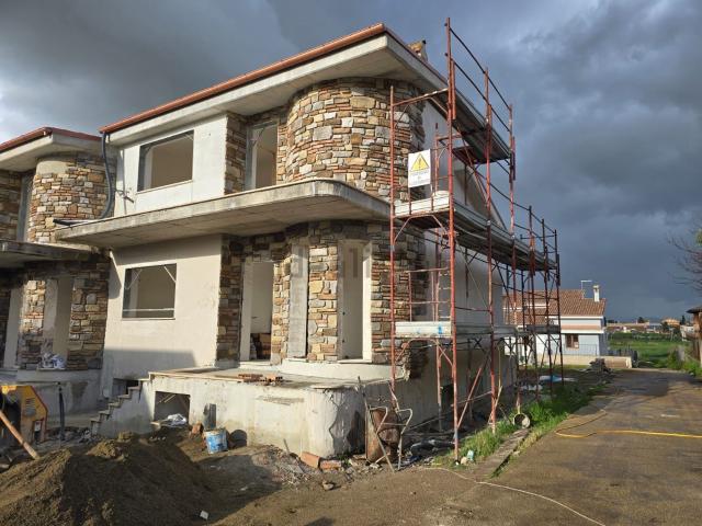 Villetta bifamiliare in vendita di 150 m² in Via di Vermicino, 4