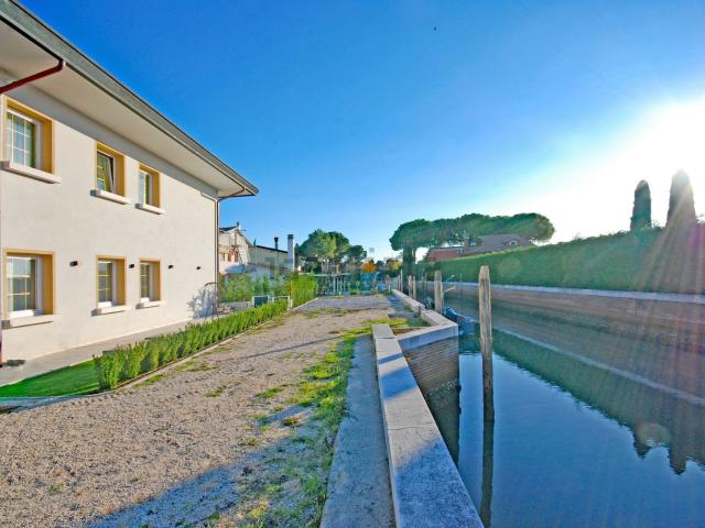 Villetta bifamiliare in vendita di 150 m² in Via di Portosecco, 28